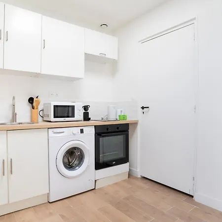 Apartment Bel Avec Exterieur Proche Du Metro -