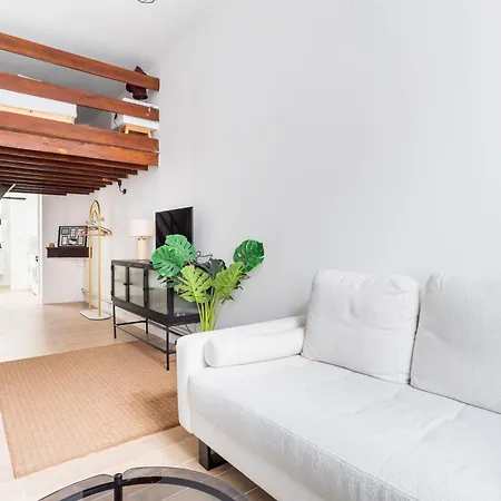 Bel Avec Exterieur Proche Du Metro - Apartment *